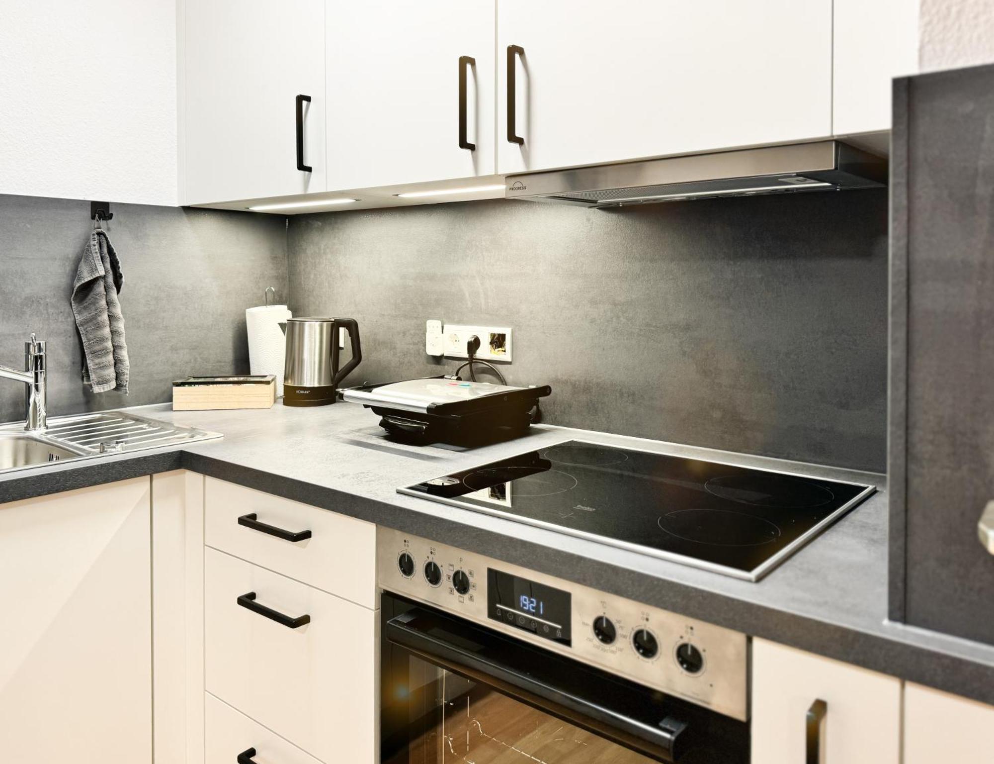 Modern Living In Karlsruhe - Frieden Apartments Luaran gambar