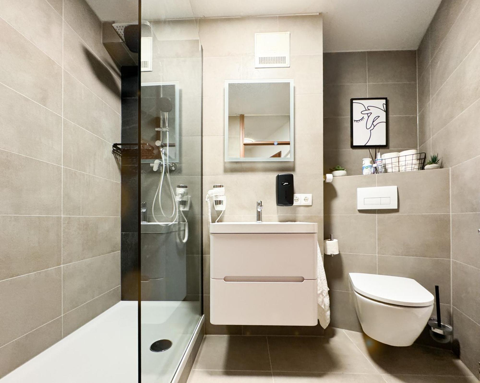 Modern Living In Karlsruhe - Frieden Apartments Luaran gambar
